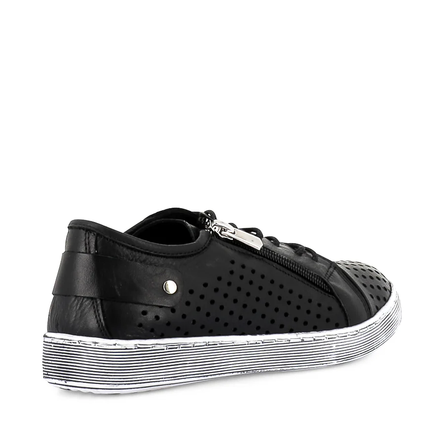 EG17 - BLACK LEATHER - Image 4