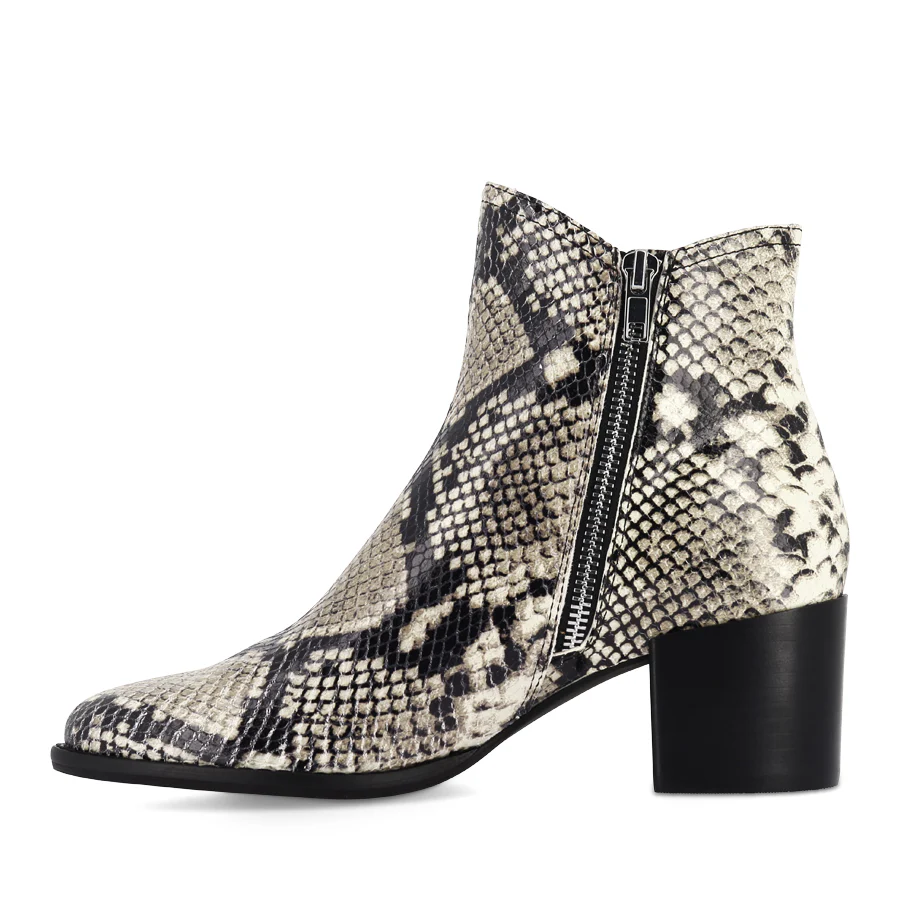 MOCKAS - BLACK/WHITE SNAKE LEATHER - Image 2