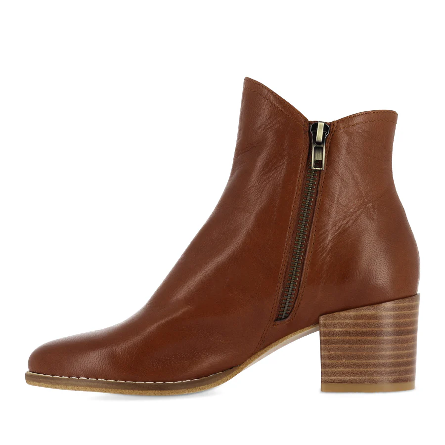 MOCKAS - COGNAC POLISH LEATHER - Image 2